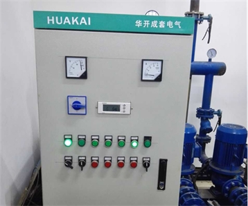 安裝，調試中的換熱機組電器柜